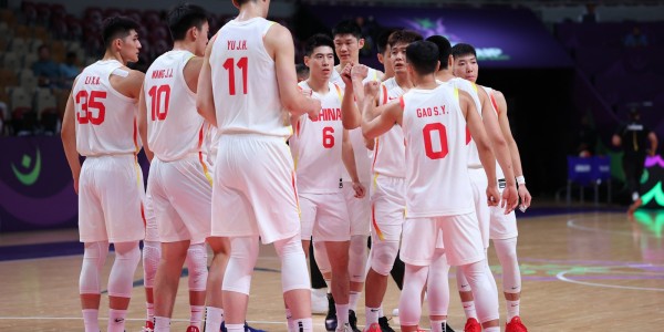 爱游戏娱乐-体坛周报：韩国队唤醒怀旧服 宿敌相逢中国男篮如何应对？